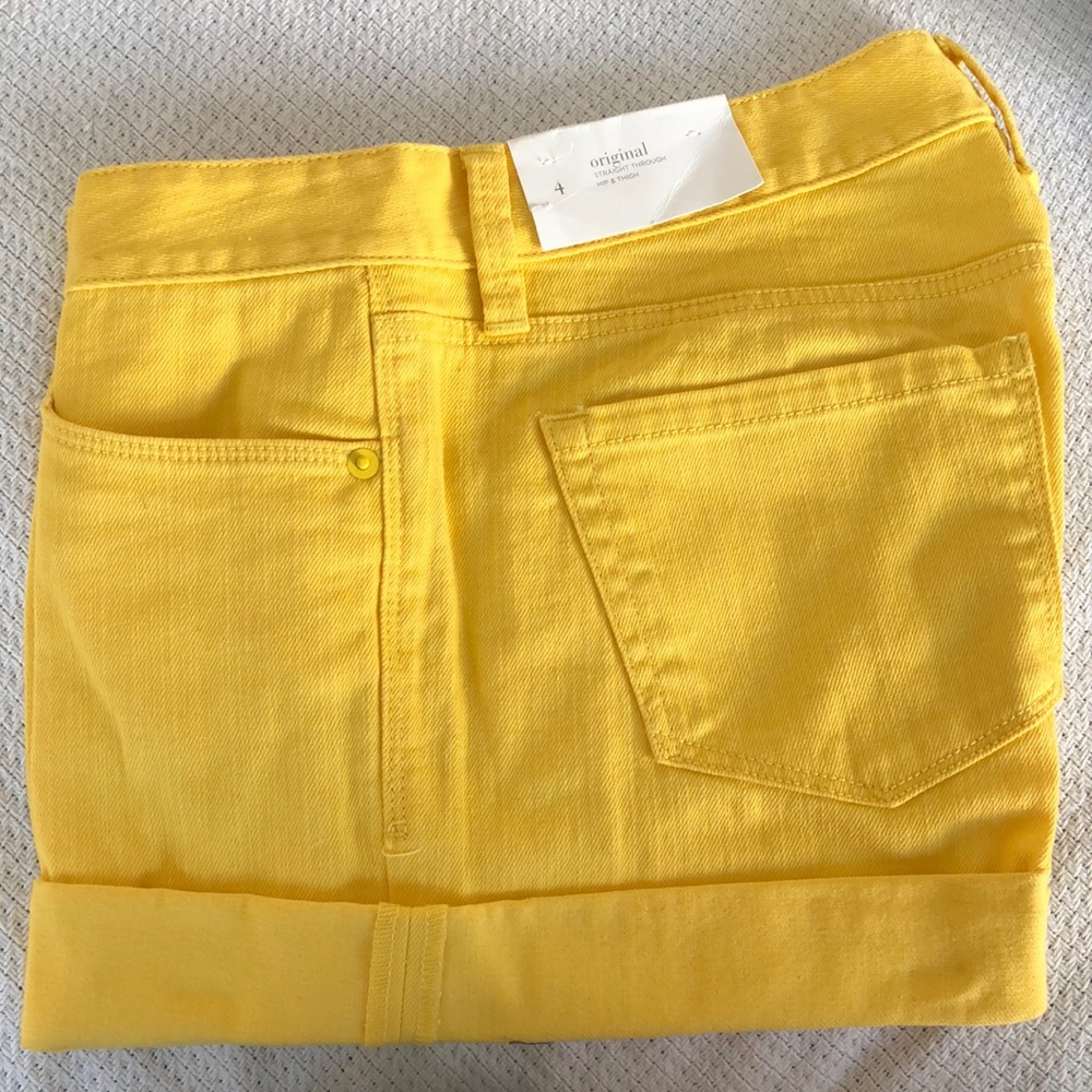 Yellow cuffed jean shorts
